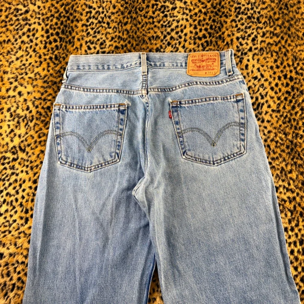 Levi 550 Relaxed Fit Jeans Mens 34x32 Light Wash Vintage 2000s Denim Pants